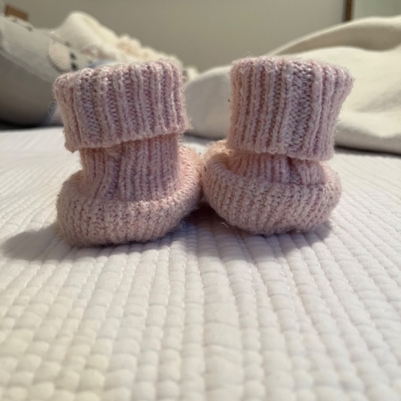 Janie and Jack pink knit bootie 3-6mo - Picture 2 of 5